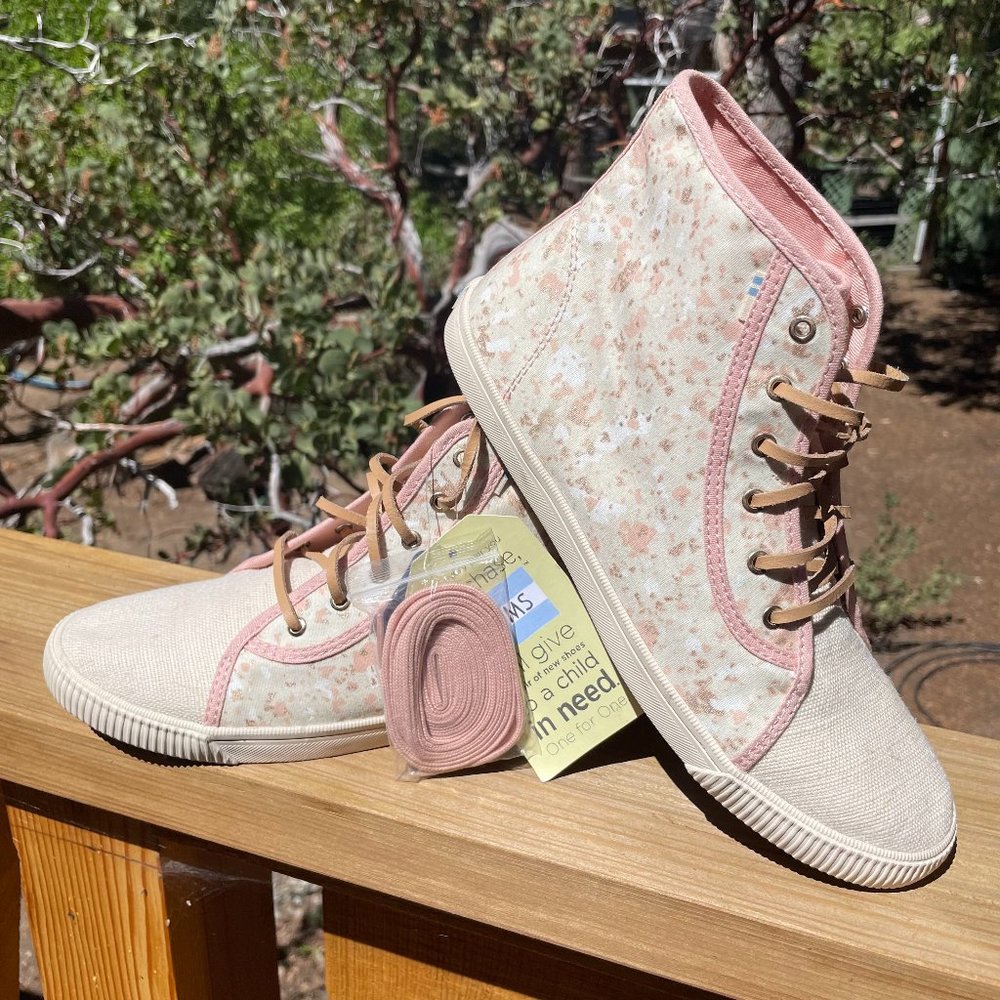 Toms Women's Camarillo Pink High Top Sneaker NWT
